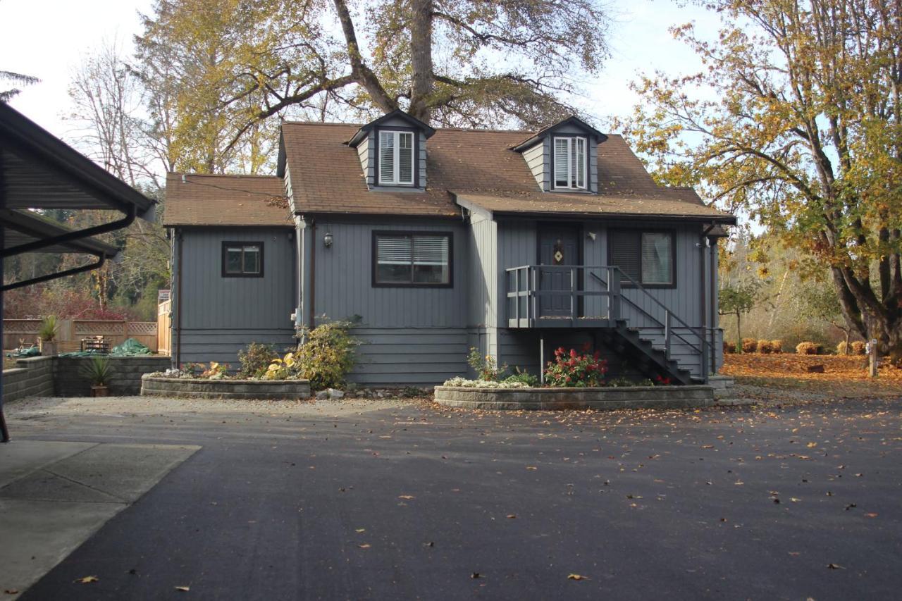 Riverside Resort Qualicum Beach Exterior foto