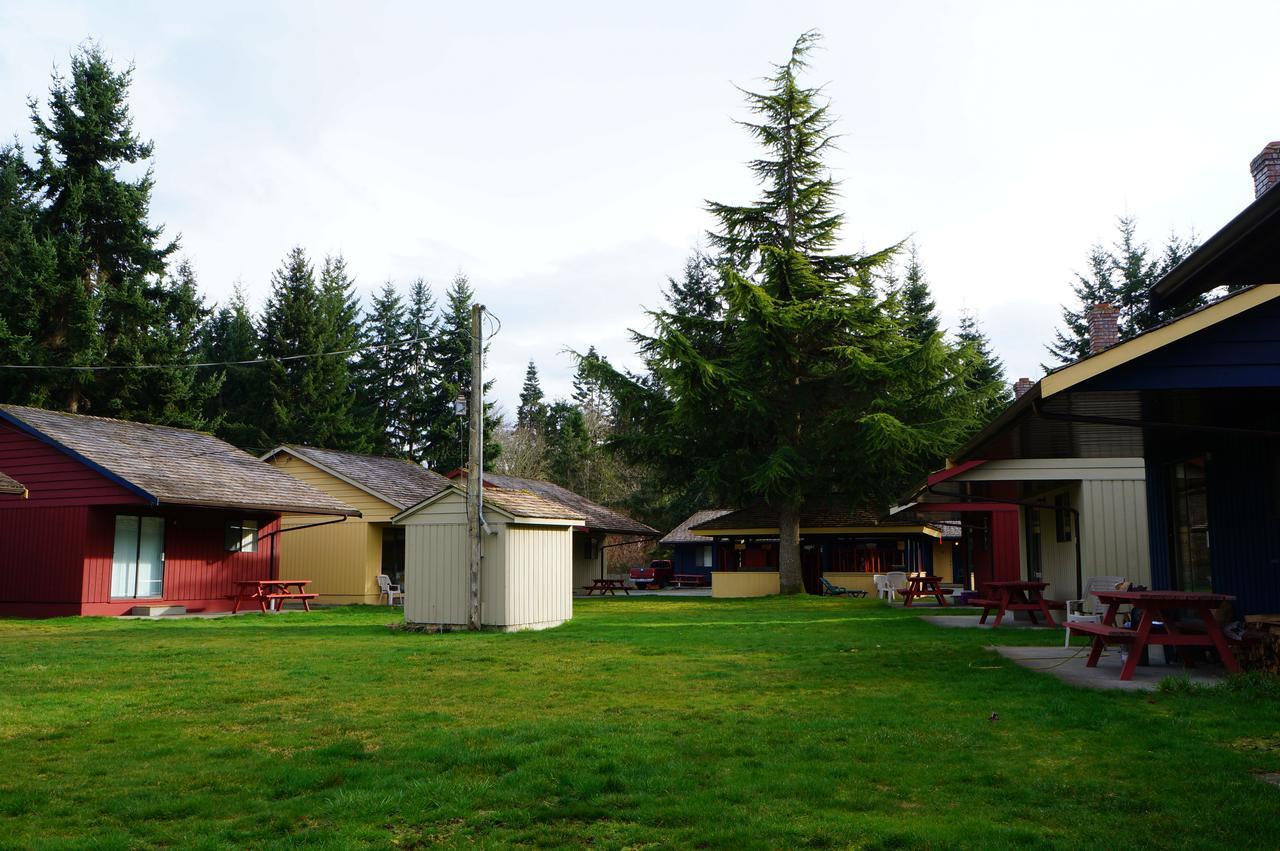 Riverside Resort Qualicum Beach Exterior foto
